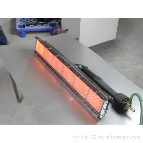 Ceramic infrared drying gas burners for rubber thermoforming oven